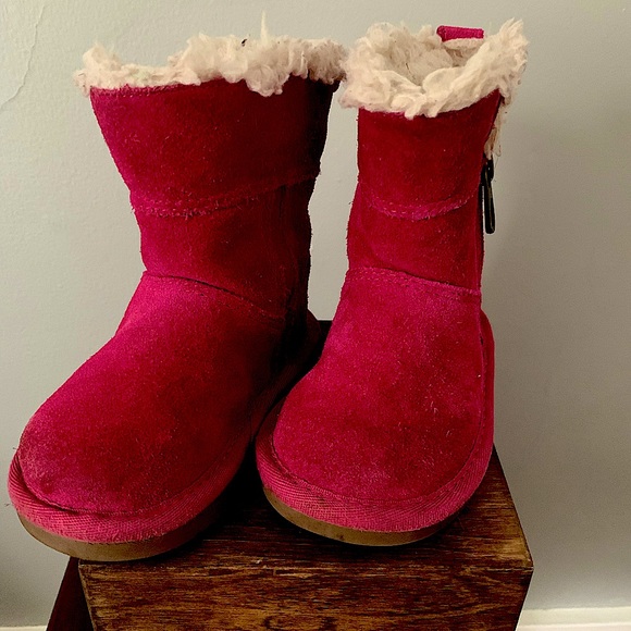 Koolaburra by UGG Aribel Short size 5 toddler - Picture 3 of 4